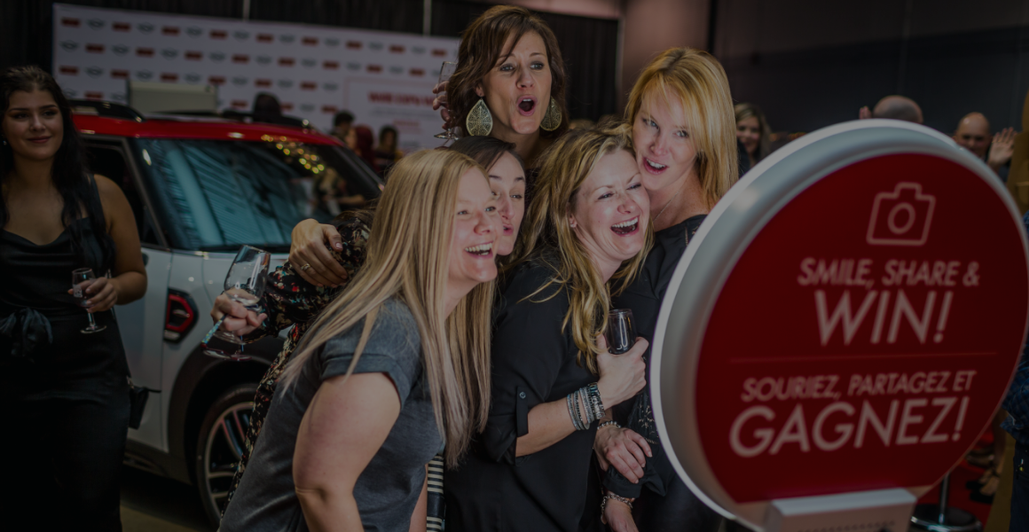 ILumini self-serve photo booth at a corporate trade show